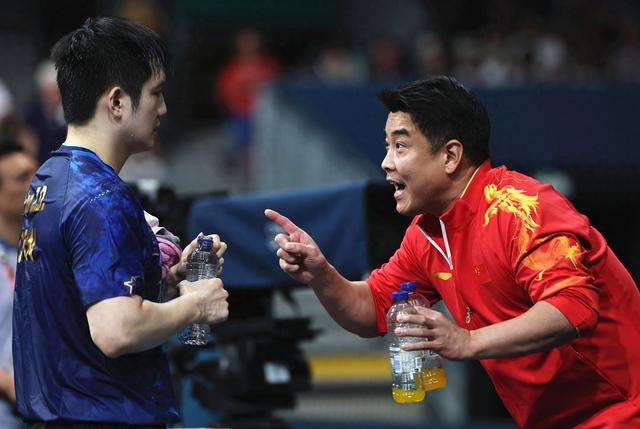 V体育-王皓对樊振东称呼悄然改变，6个字暗藏信号，马龙当初说得没错！|国乒|世乒赛|王楚钦|中国乒协|男单冠军_新浪体育_新浪新闻